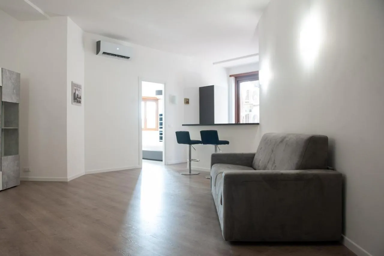Roma Hub One Villa 0*, Rome Italië